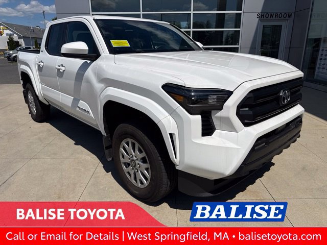 Used 2025 Toyota Tacoma SR5 AWD/4WD image 1
