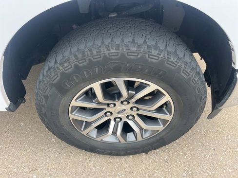 Used 2022 Ford F150 Lariat w/ Equipment Group 501A Mid image 65