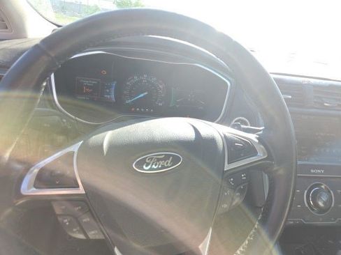 Used 2015 Ford Fusion Titanium AWD/4WD image 12