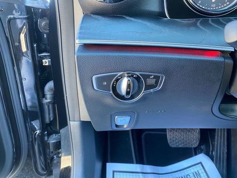 Used 2017 Mercedes-Benz E 300 4MATIC image 14