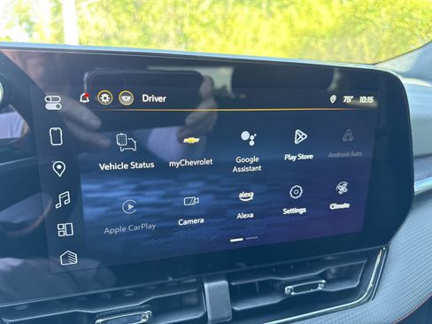 Used 2025 Chevrolet Equinox RS FWD image 24