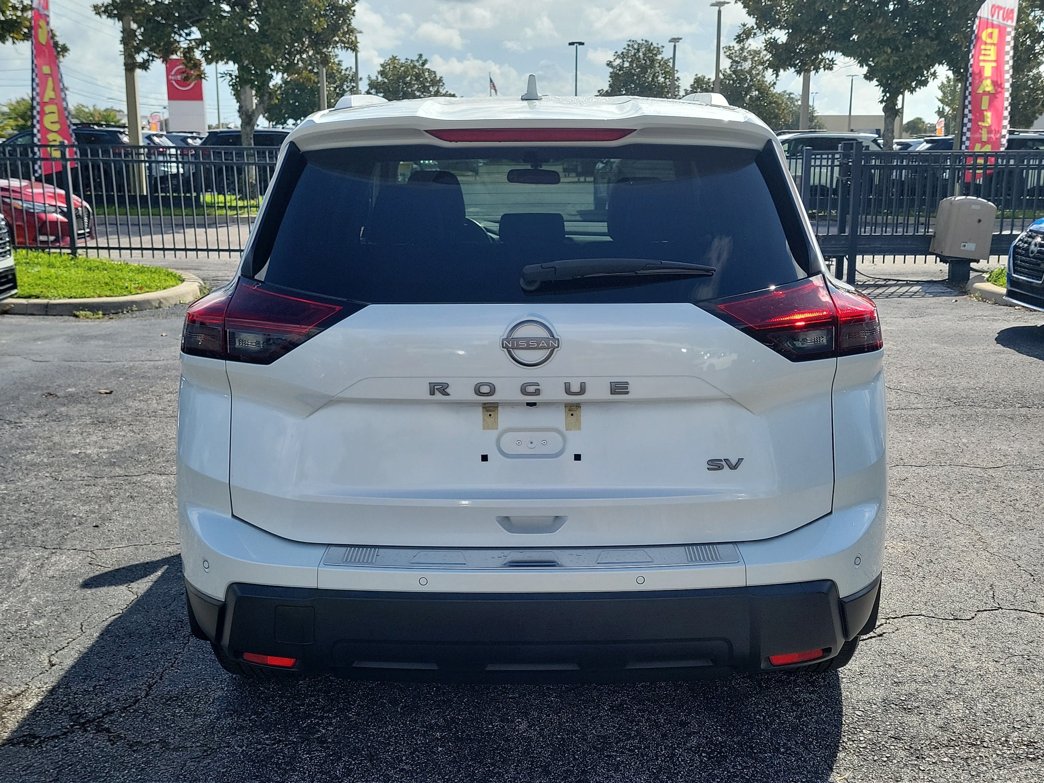 Certified 2024 Nissan Rogue SV w/ SV Premium Package FWD image 5