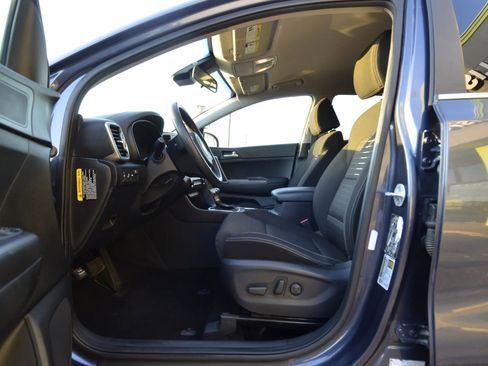 Used 2018 Kia Sportage LX w/ LX Technology Package image 14