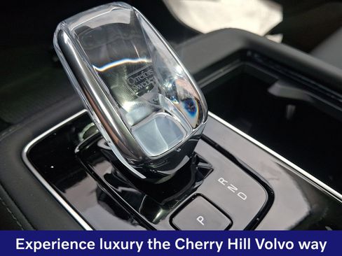 New 2026 Volvo XC90 T8 Plus w/ Protection Package Premier AWD/4WD image 12