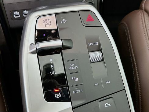 Used 2025 BMW X1 xDrive28i w/ Premium Package image 15