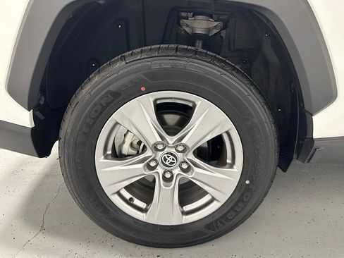Used 2025 Toyota RAV4 LE AWD/4WD image 63