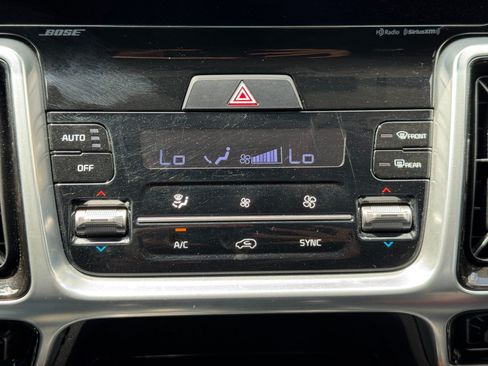 Used 2022 Kia Sorento SX Prestige AWD/4WD image 28