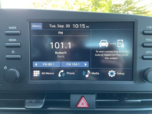 Used 2025 Hyundai Elantra Sport image 23