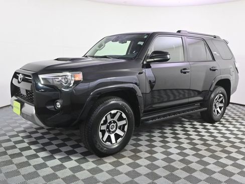 Used 2024 Toyota 4Runner TRD Off-Road AWD/4WD image 3