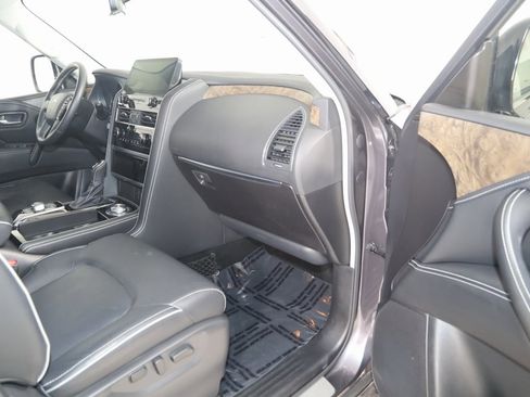 Used 2023 INFINITI QX80 Premium Select w/ All-Season Package image 46