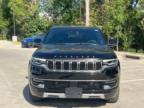 Used 2022 Jeep Wagoneer Series II RWD image 2