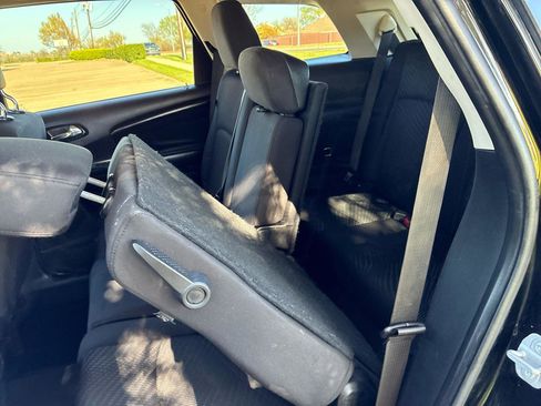 Used 2018 Dodge Journey SE w/ Blacktop Package image 26