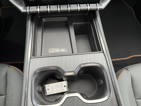 New 2026 GMC Acadia AT4 w/ Luxury Package image 17