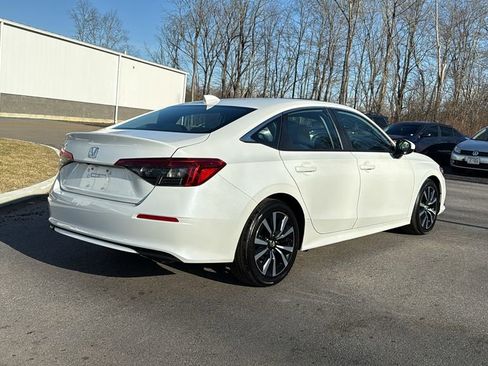 Used 2022 Honda Civic EX image 3