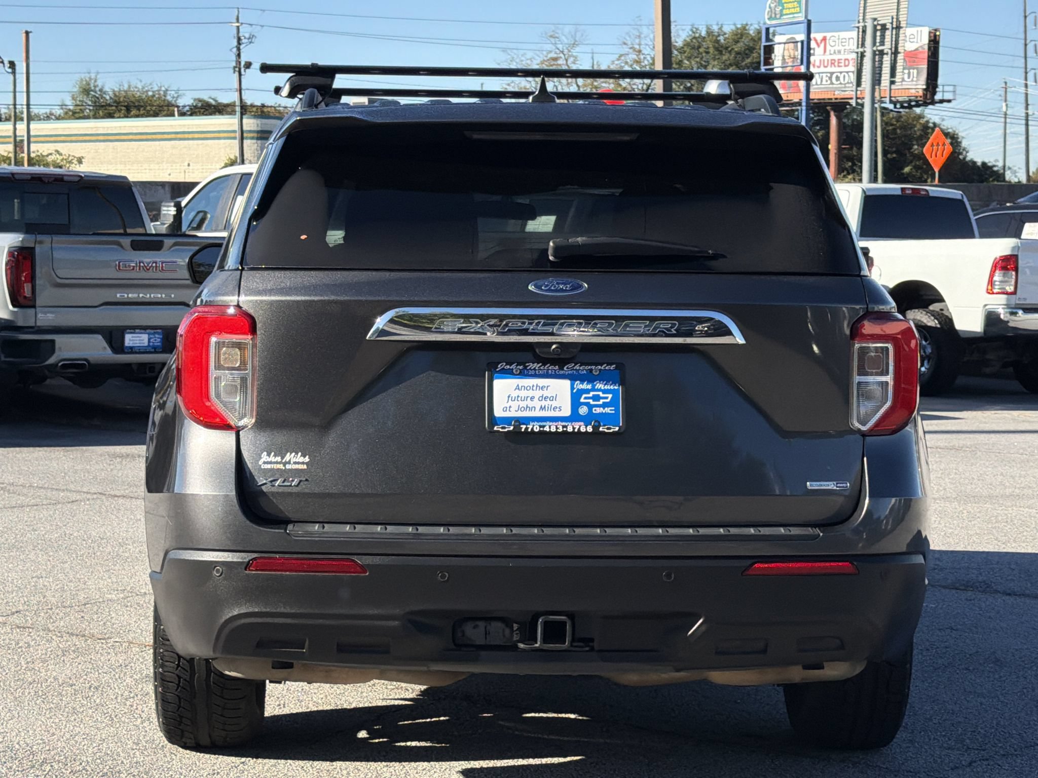 Used 2020 Ford Explorer XLT w/ Class III Trailer Tow Package AWD/4WD image 2