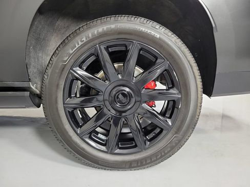 Certified 2022 Cadillac Escalade ESV Premium Luxury Platinum AWD/4WD image 12