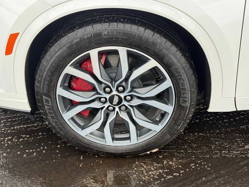 Used 2024 Cadillac XT6 Sport image 10