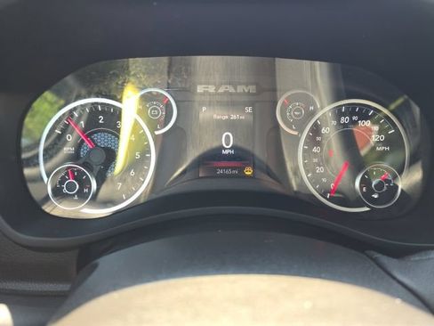 Used 2026 RAM 2500 Big Horn AWD/4WD image 13