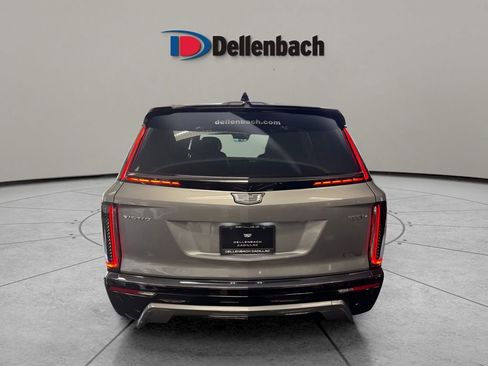 New 2026 Cadillac Vistiq Sport w/ LPO, Floor Liner Package AWD/4WD image 4