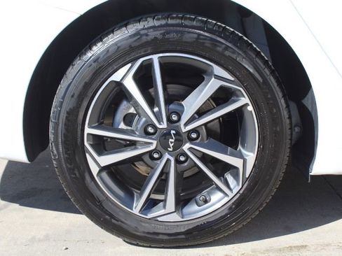 Used 2024 Kia Forte LXS image 11