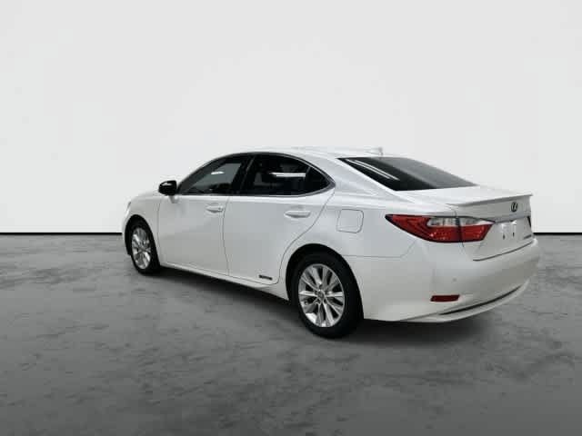 Used 2015 Lexus ES 300h w/ Navigation System Package FWD image 9