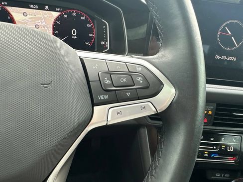 Used 2025 Volkswagen Jetta SEL FWD image 20