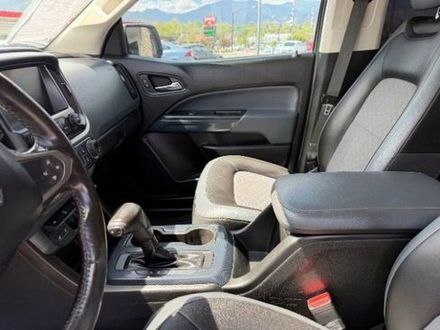 Used 2018 Chevrolet Colorado Z71 AWD/4WD image 24