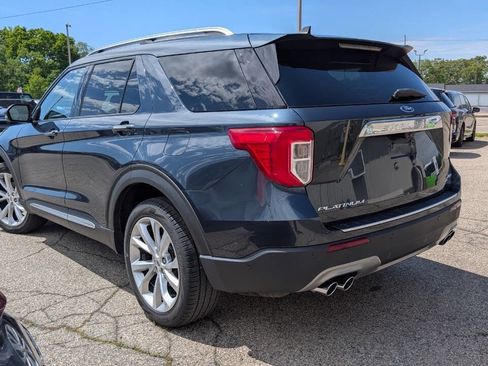 Used 2022 Ford Explorer Platinum w/ Equipment Group 601A AWD/4WD image 9