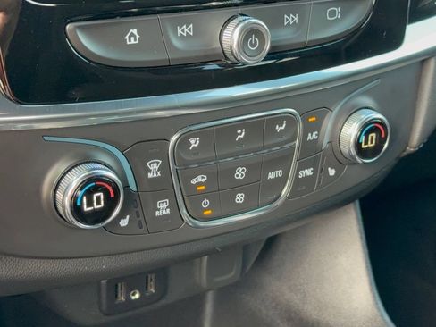 Certified 2023 Chevrolet Traverse LT AWD/4WD image 21