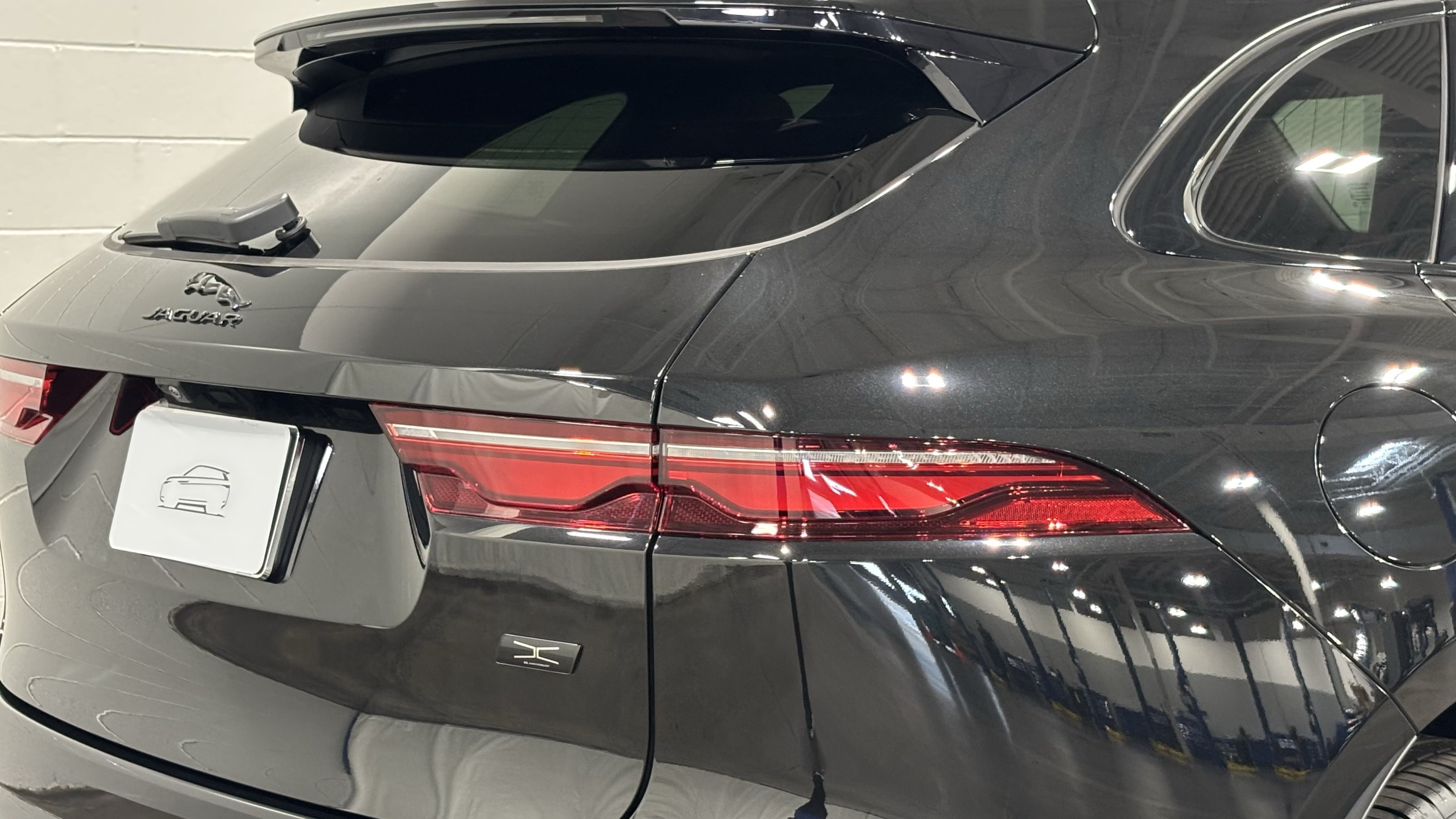 New 2026 Jaguar F-PACE R-Dynamic S AWD/4WD image 18