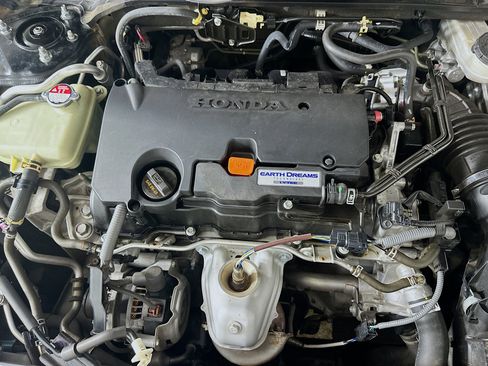 Used 2019 Honda Civic Sport image 29