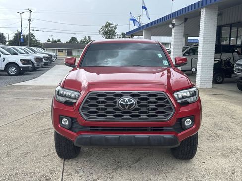 Used 2021 Toyota Tacoma TRD Off-Road w/ Technology Package AWD/4WD image 2