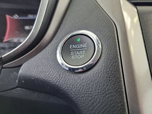 Used 2019 Ford Fusion SE FWD image 14