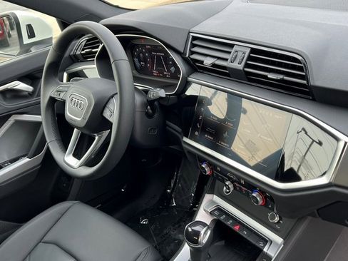 Certified 2025 Audi Q3 2.0T Premium Plus w/ Premium Plus Package image 12