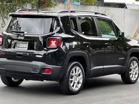 Used 2022 Jeep Renegade Latitude w/ Convenience Group image 4