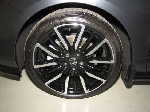 Used 2025 Honda Accord Touring image 24