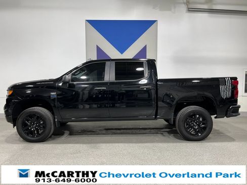 Used 2023 Chevrolet Silverado 1500 Custom image 8