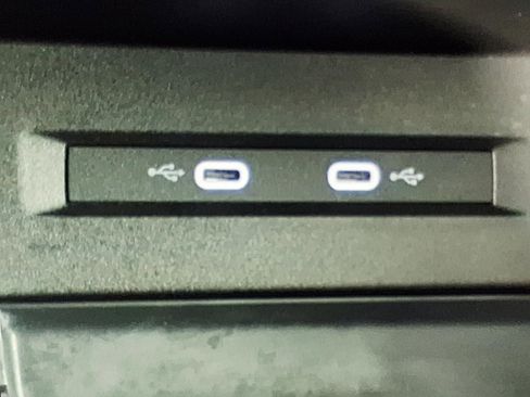 Used 2023 Volkswagen Taos SEL image 22