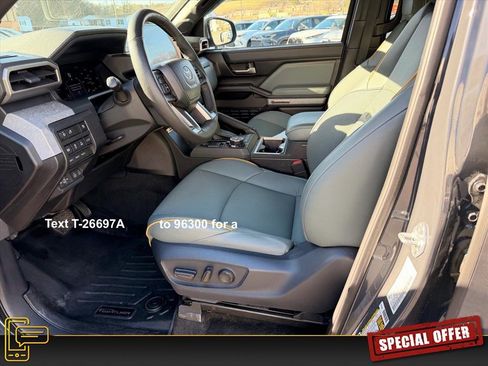 Used 2024 Toyota Tacoma Trailhunter image 12