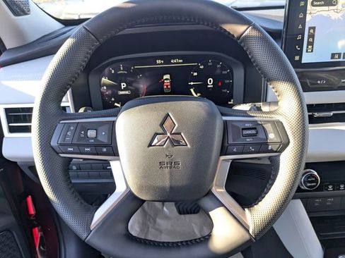New 2026 Mitsubishi Outlander SE FWD image 35