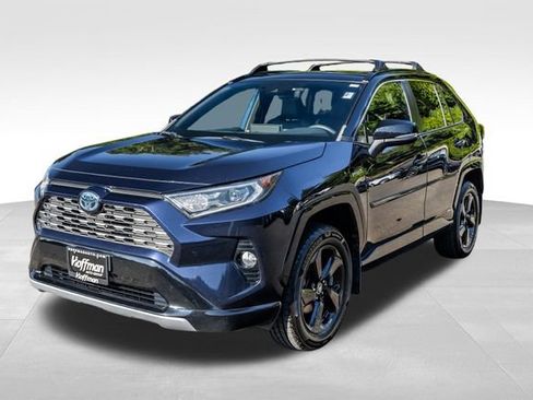 Used 2020 Toyota RAV4 XSE w/ Carpet Mat Package AWD/4WD image 11