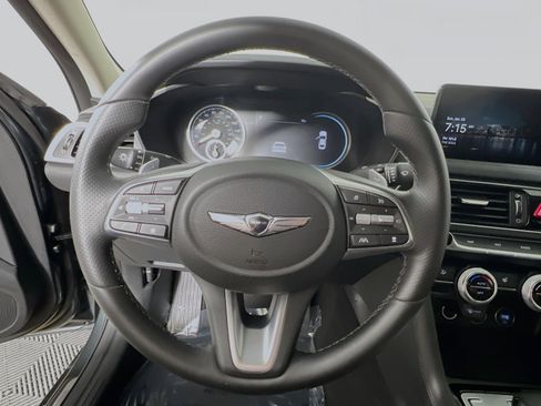 Used 2023 Genesis G70 2.0T image 18