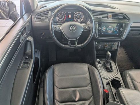 Used 2018 Volkswagen Tiguan SEL Premium image 14