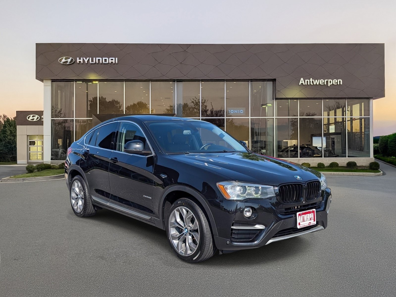 Used 2016 BMW X4 xDrive28i AWD/4WD image 1