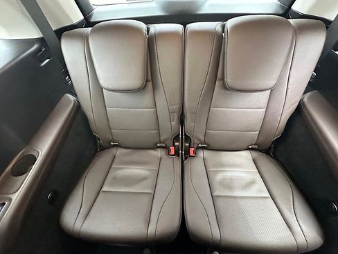 Used 2023 Mercedes-Benz GLS 450 4MATIC image 18