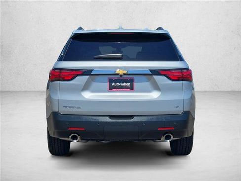 Used 2022 Chevrolet Traverse LT FWD image 7