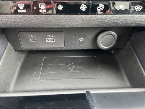 Used 2024 Mitsubishi Outlander SE image 21