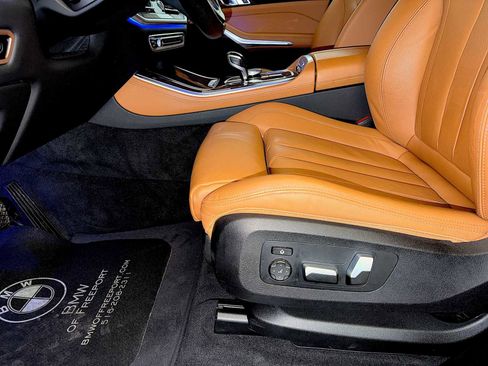 Used 2022 BMW X5 xDrive40i w/ Climate Comfort Package image 10