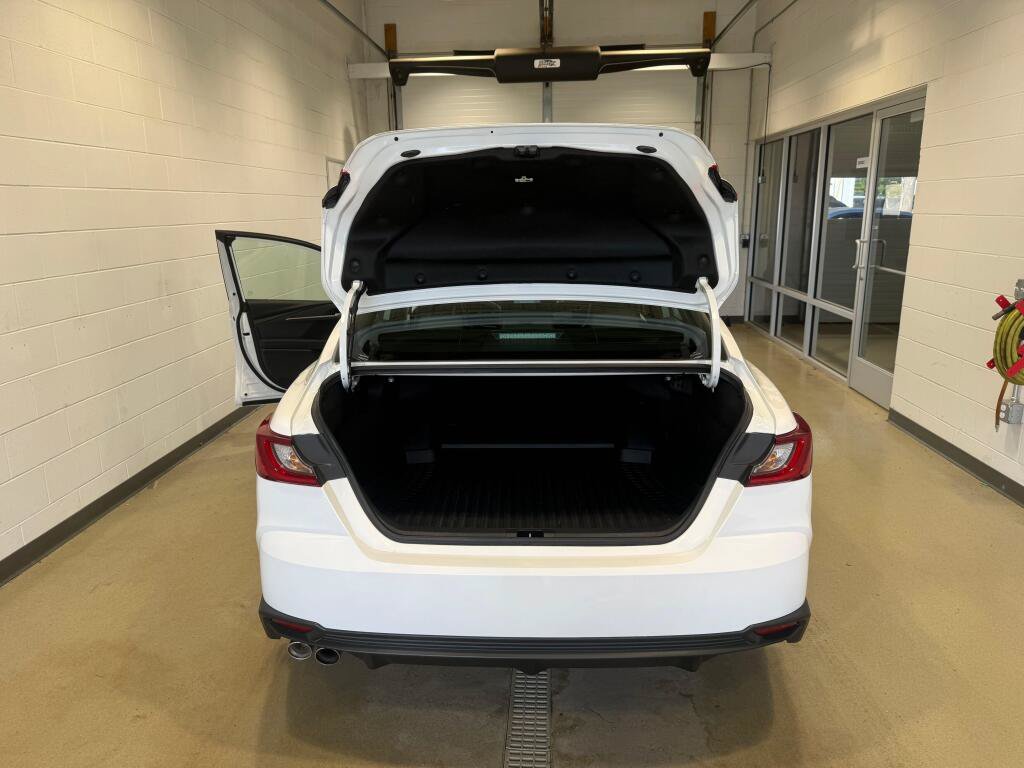 Certified 2026 Toyota Camry SE FWD image 14