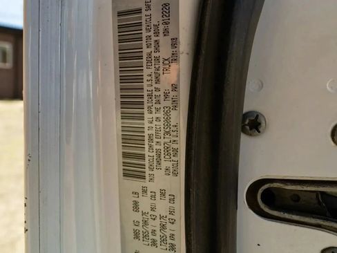 Used 2019 RAM 1500 Classic SLT w/ Protection Group AWD/4WD image 48